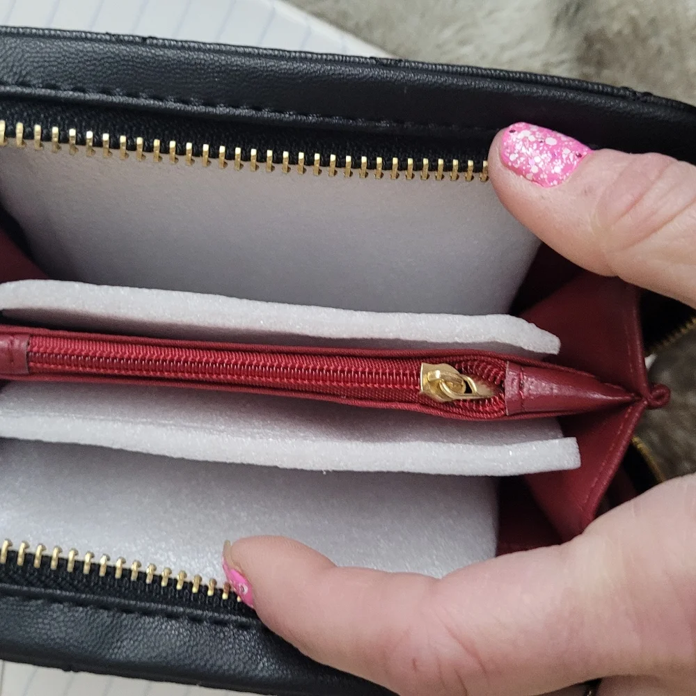 Wallet - Picture 2 of 3